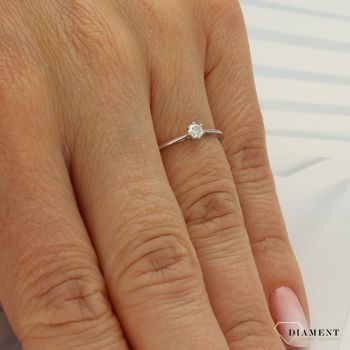Pierścionek złoty DIAMENT 585, diamenty 0660027100 HSI.jpg